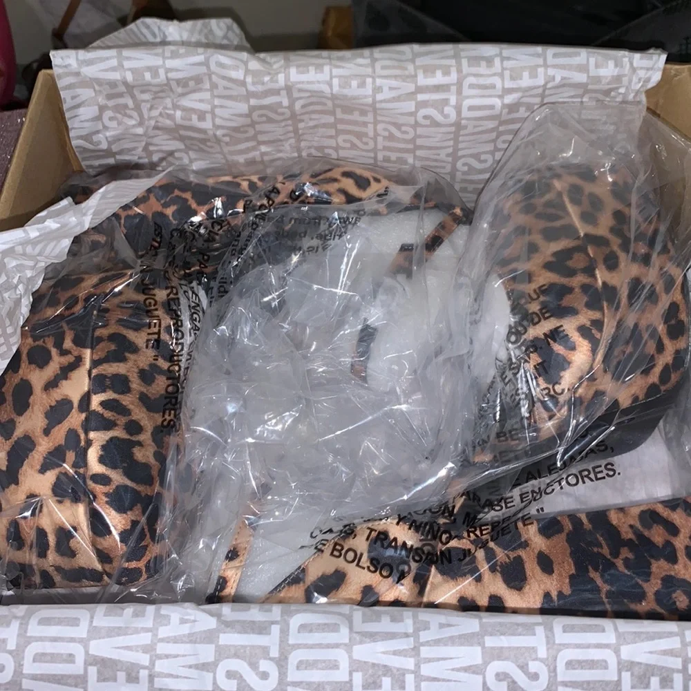 Steve Madden TAMY Leopard Satin‎